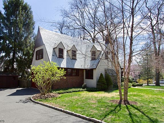 2nd image of 49 Claremont Dr