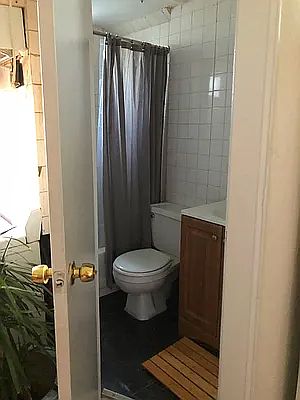 4th image of 393 Bushwick Ave #2R