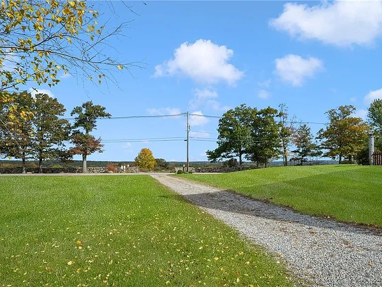 318 Sutton St — Photo 24
