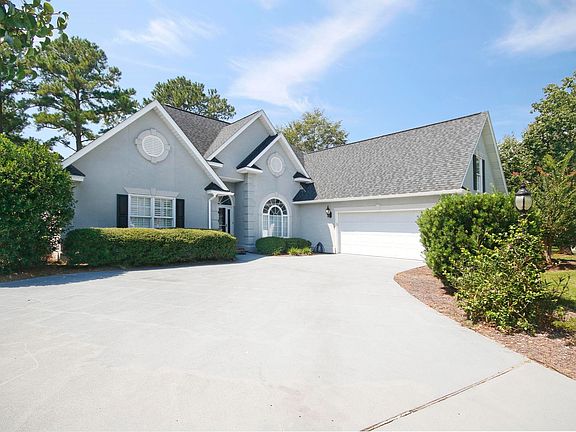 3rd image of 75 Haig Ct.