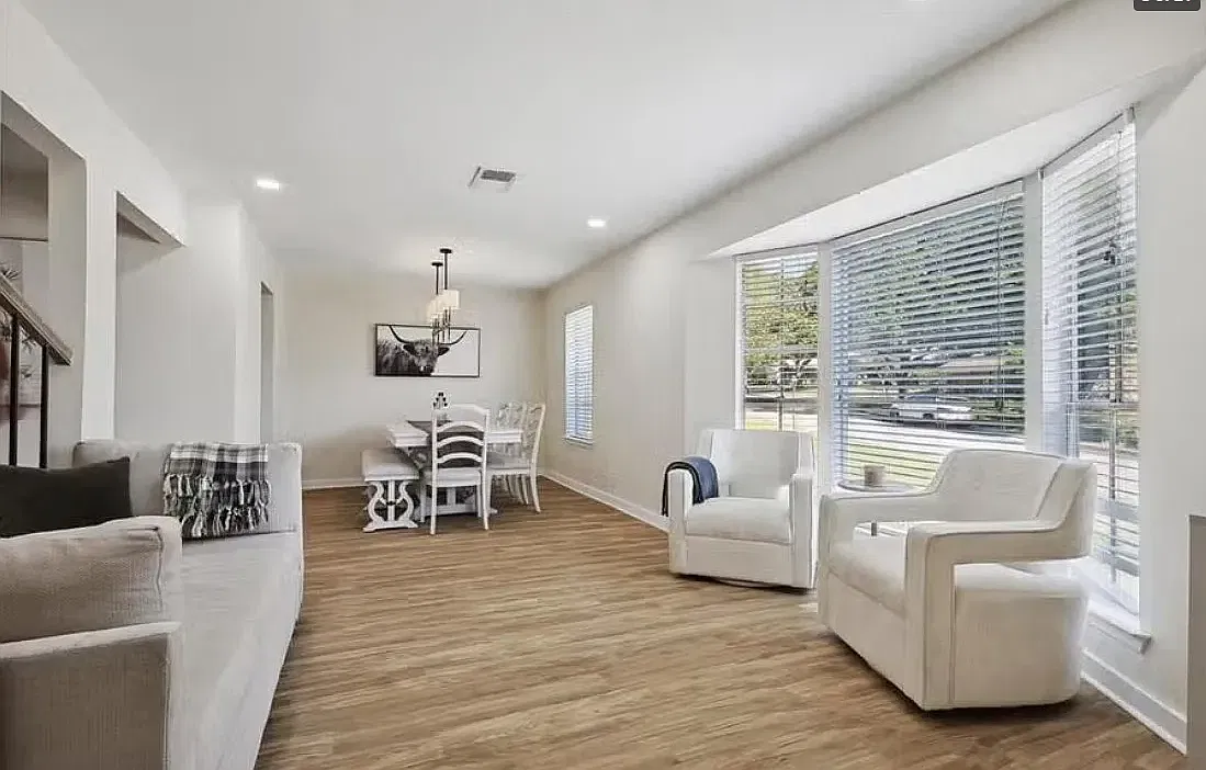 3 bed, 2100 sqft, $3,250 — Photo 3