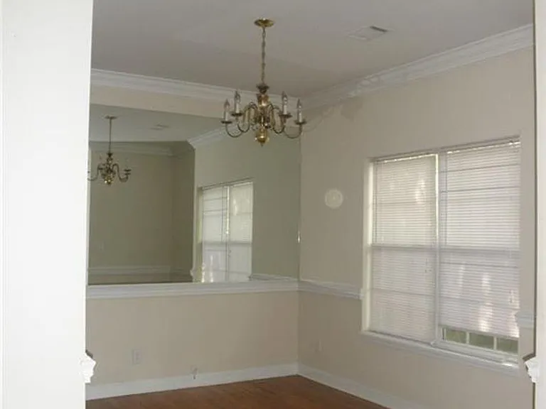3374-3378 Audubon Rd — Photo 4