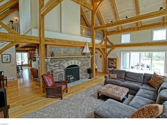 3rd image of 12980 Tewksbury Ln