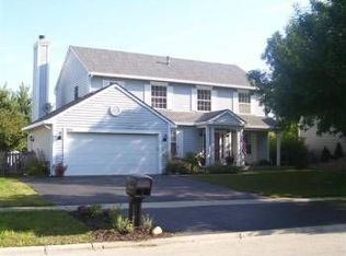 2S552 River Oaks Dr, Warrenville, IL 60555