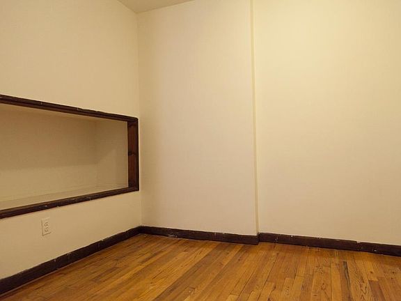 4th image of 310 W 73rd St APT 2A