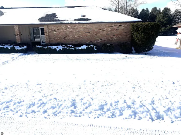 7821 Cedar Lake Rd, Oscoda, MI 48750