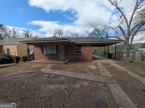 611 Whitney Ave, Albany, GA 31701