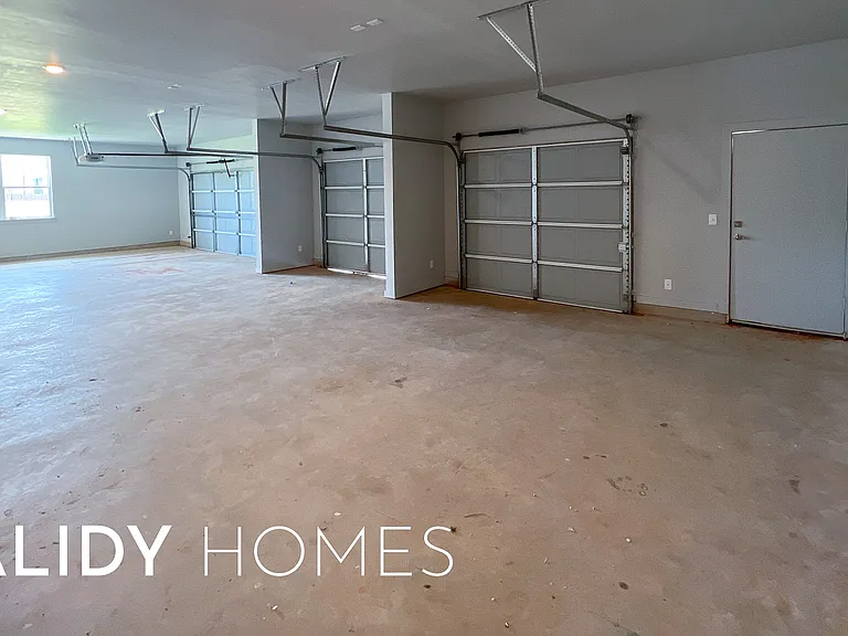 17611 Natalie Ct — Photo 33