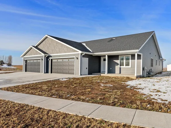 630 Melody LANE, Valders, WI 54245