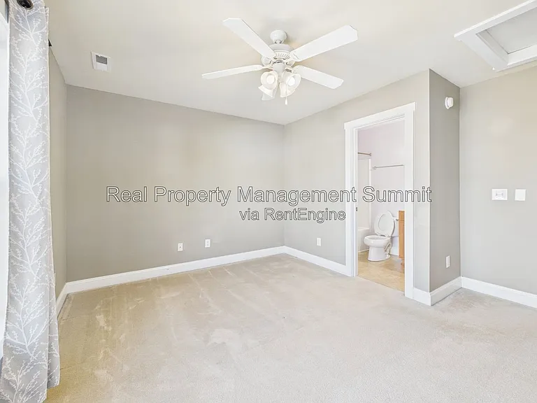 350 Marquette Ct — Photo 21
