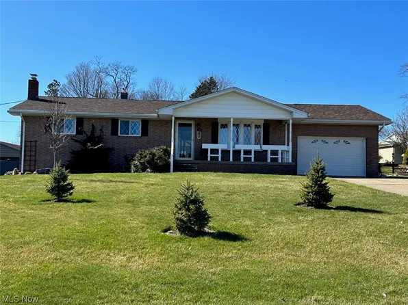 141 Garden Dr, Wintersville, OH 43953