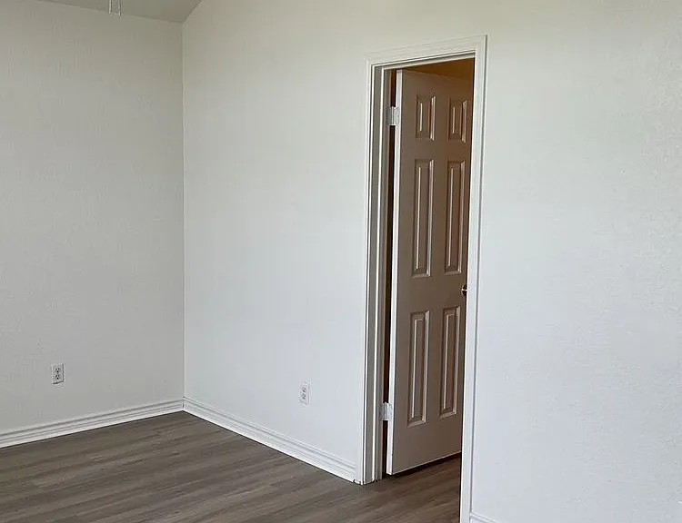2509 Lain Dr — Photo 12