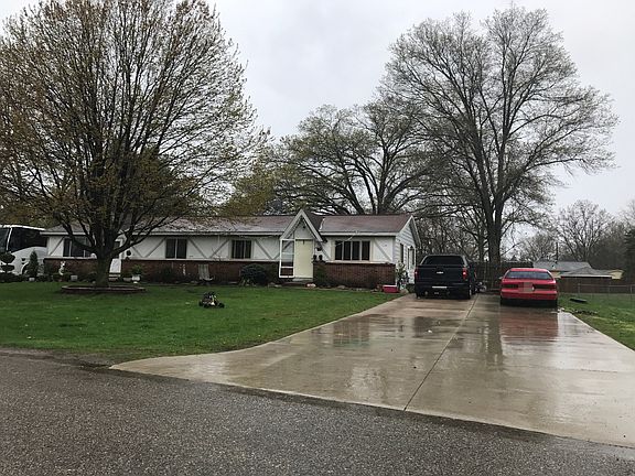 2nd image of 2497-2499 Brookdale Dr