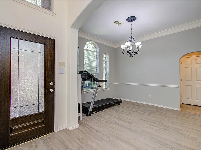 20211 Black Canyon Dr — Photo 3