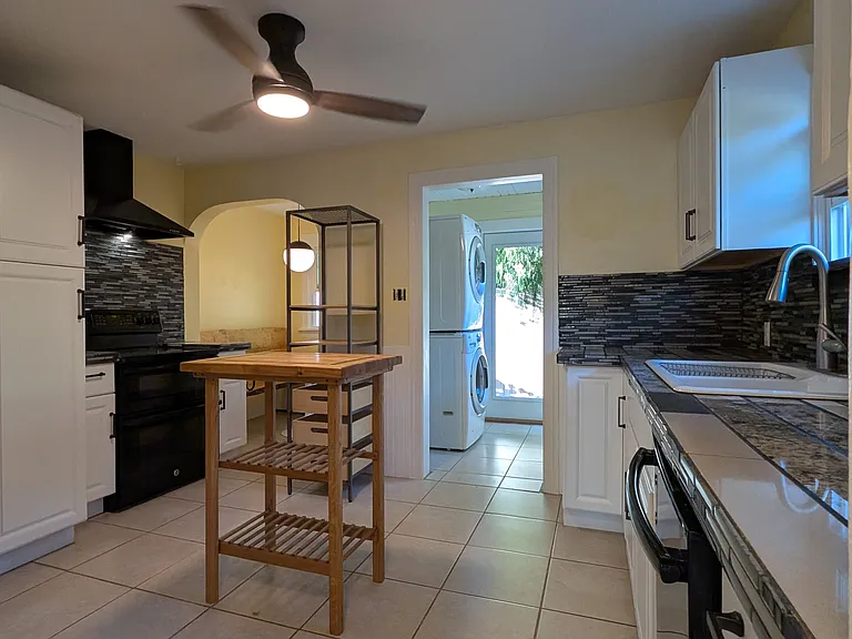1102 E Maplewood Ave — Photo 9