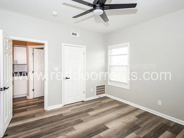 1329 E Market St #8 — Photo 20
