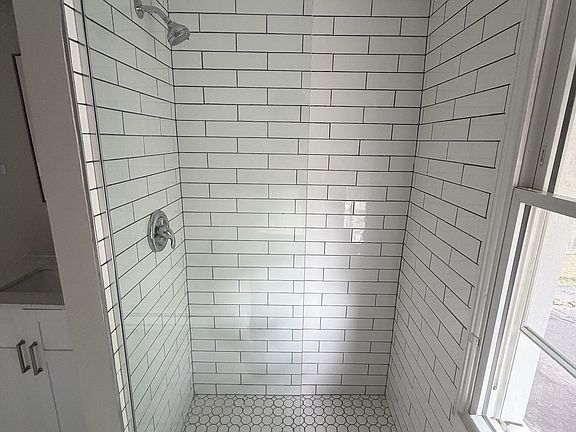 4th image of 84 Munson St #2