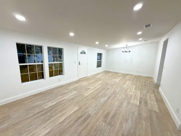 4048 Buster Rd, Tallahassee, FL 32305