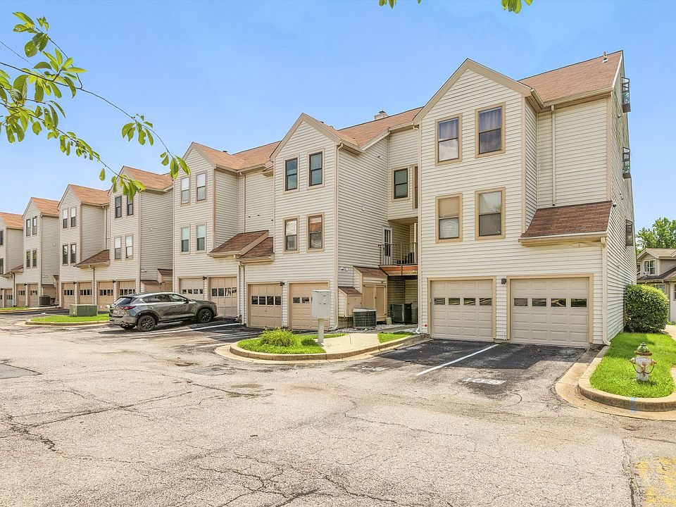 2 parking spaces: 1 garage and 1 designated open-space parking. Lots of visitor parking available.