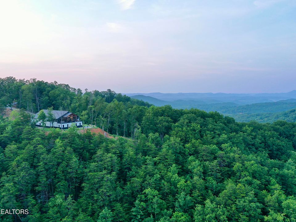 28th image of 550 Steer Creek Rd