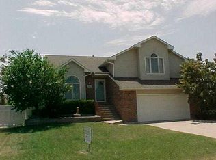 2411 Button Bush Cir, Derby, KS 67037