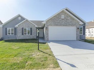 1608 Mackenzie St, Washington, IL 61571