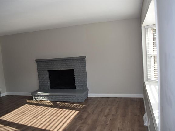 2nd image of 4691 Fairfield Ave