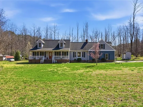9467 Dutton Rd, Dutton, VA 23050