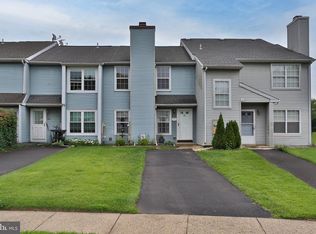 53 Bark Hollow Ln, Horsham, PA 19044