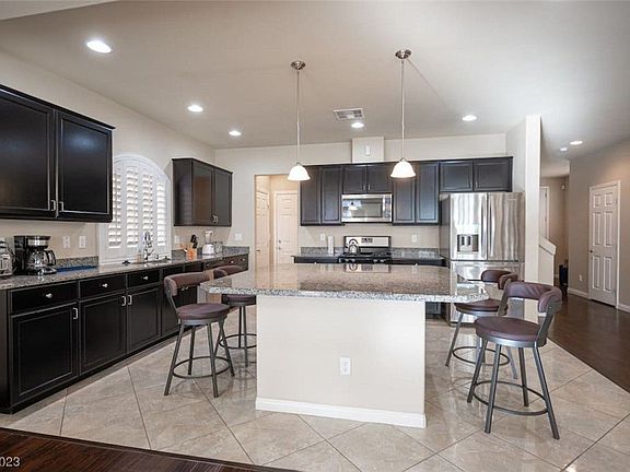 2nd image of 6073 Crown Palms Ave