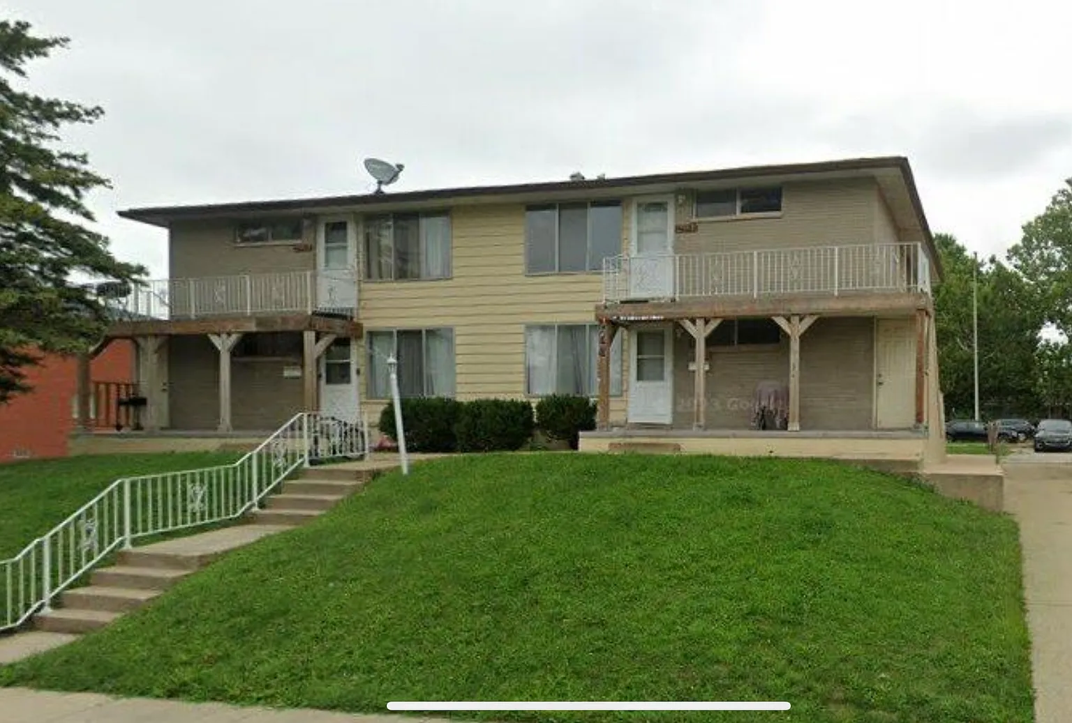 2914 N Rockwood Dr photo 1