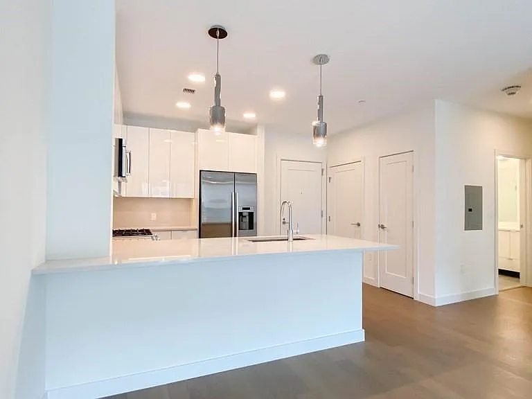 45 Lewis St #503 — Photo 8