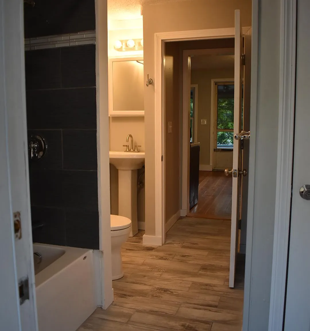 6 Saint Paul St — Photo 4