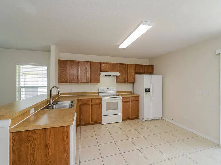 735 Windrose Dr — Photo 9