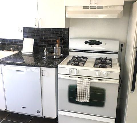 5th image of 2516 W Chandler Blvd #2516