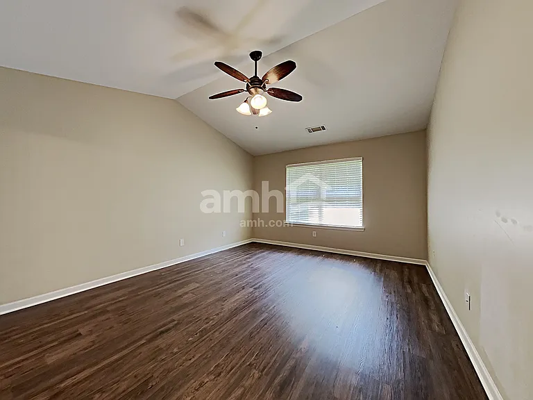 2095 Mina Lane Dr — Photo 8