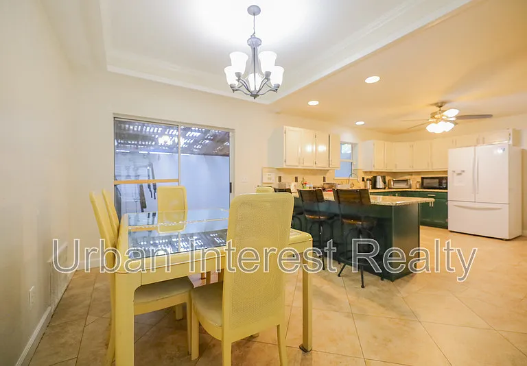 505 Beach Dr — Photo 11