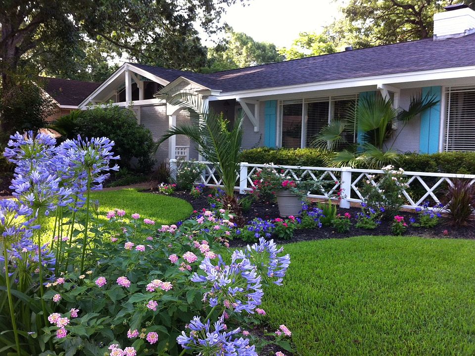 1st image of 326 Shadow Creek Dr