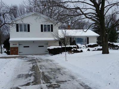 945 Colony Dr, Highland Heights, OH, 44143