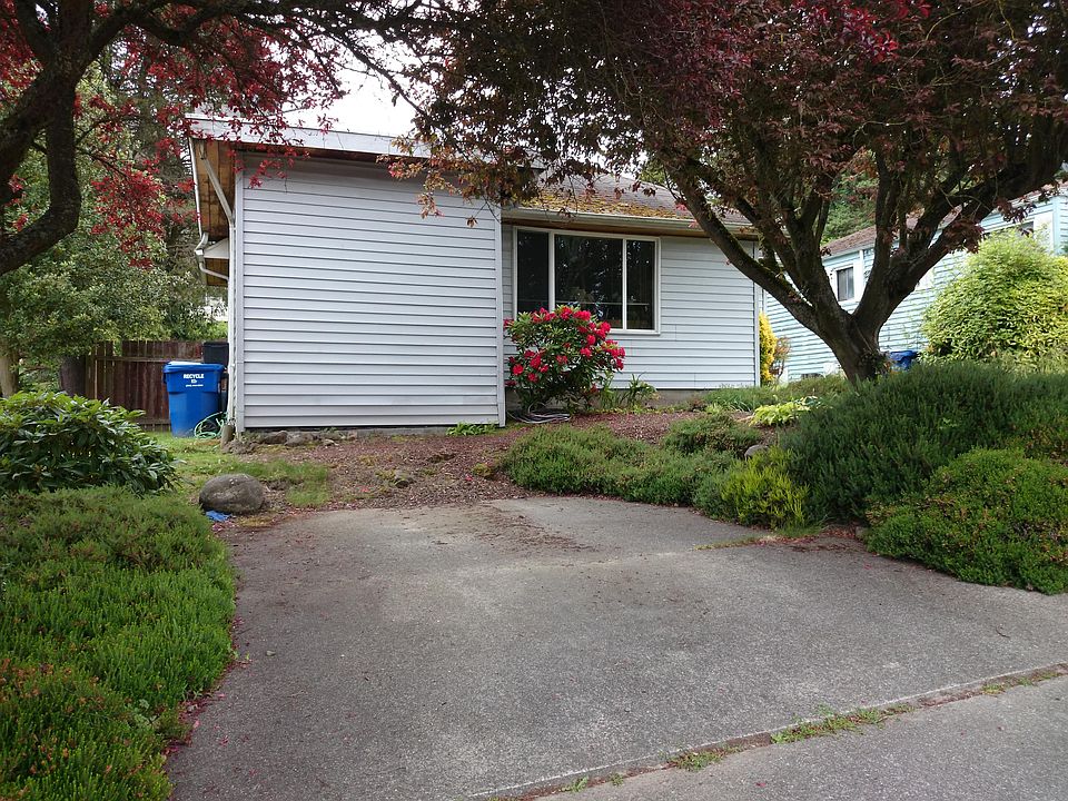 2nd image of 9912 59th Ave S