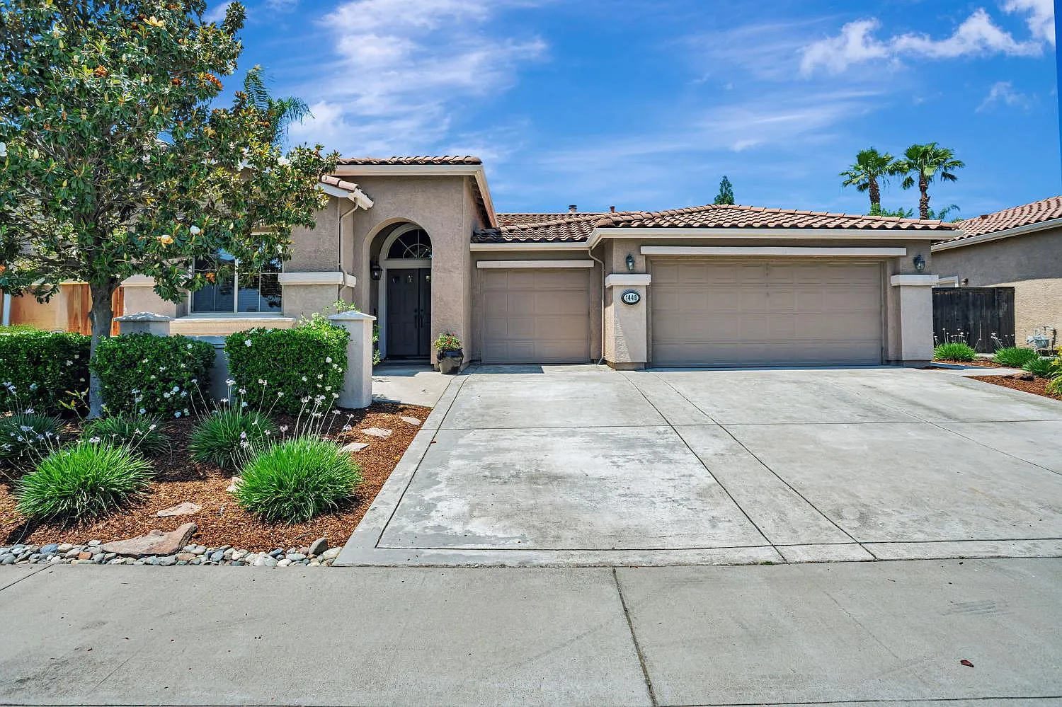 1449 Diamond Park Ln photo 1