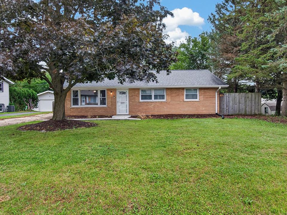 1st image of 12515 41st AVENUE