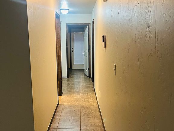 5th image of 702 NE 21st Ter