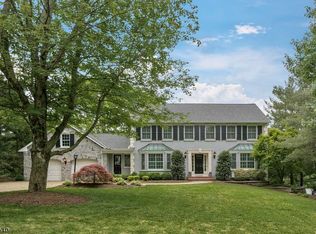 41 Devonshire Ln, Mendham, NJ 07945