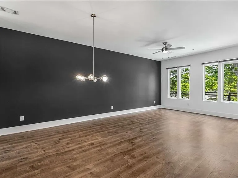 1225 Chelsea Cir NW — Photo 10