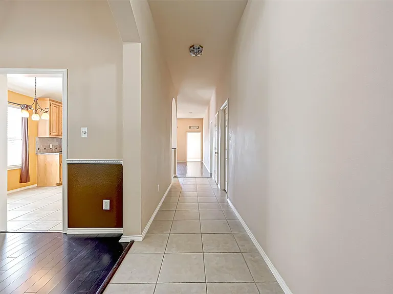 3403 Sparta Dr — Photo 9
