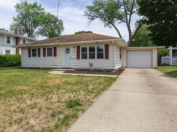 2nd image of 132 Foster Ave