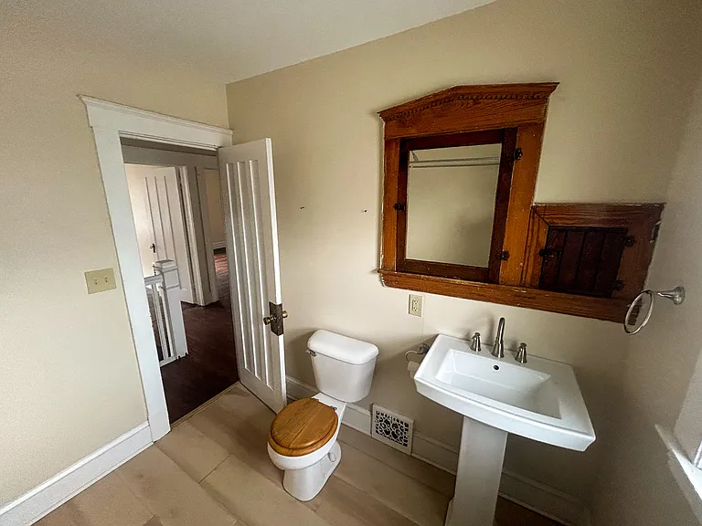 9804 Newton Ave — Photo 12