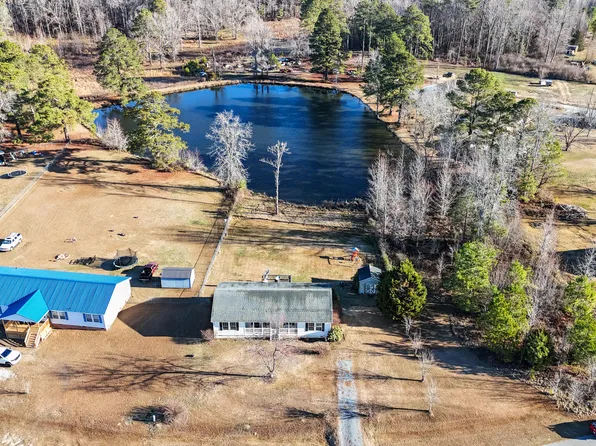 186 Sunrise Dr, Sanford, NC 27332
