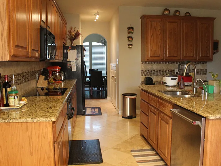 11703 Stephenville Dr — Photo 7